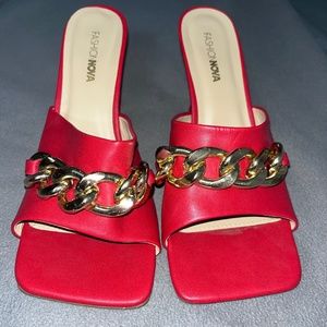 red mule with chain detail